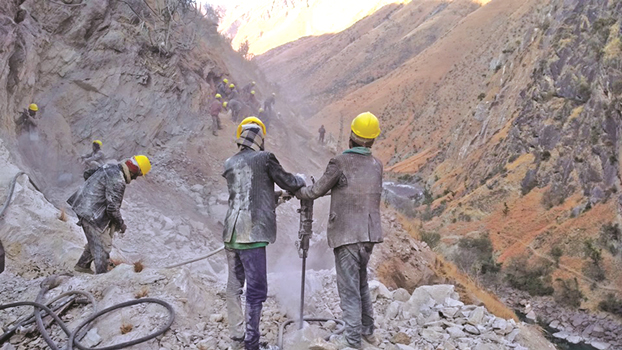 कर्णाली करिडोरको च्याछरा भीरको ट्रयाक खोल्ने कार्य पूरा